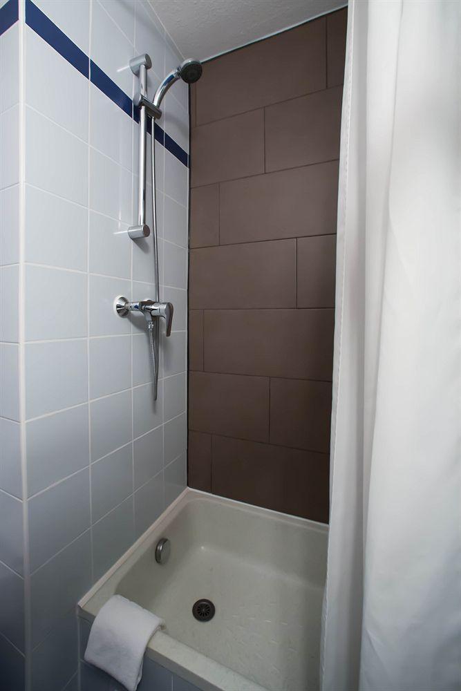Le 2 By Hotel Akena - Nantes Beaujoire, Porte De Sainte Luce Eksteriør bilde